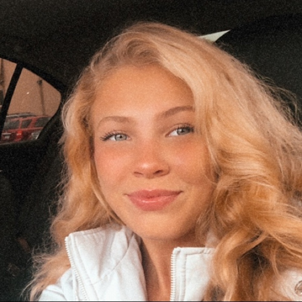 Meet your Posher, Vivian